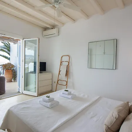Isabella - Psarou Villa Psarrou